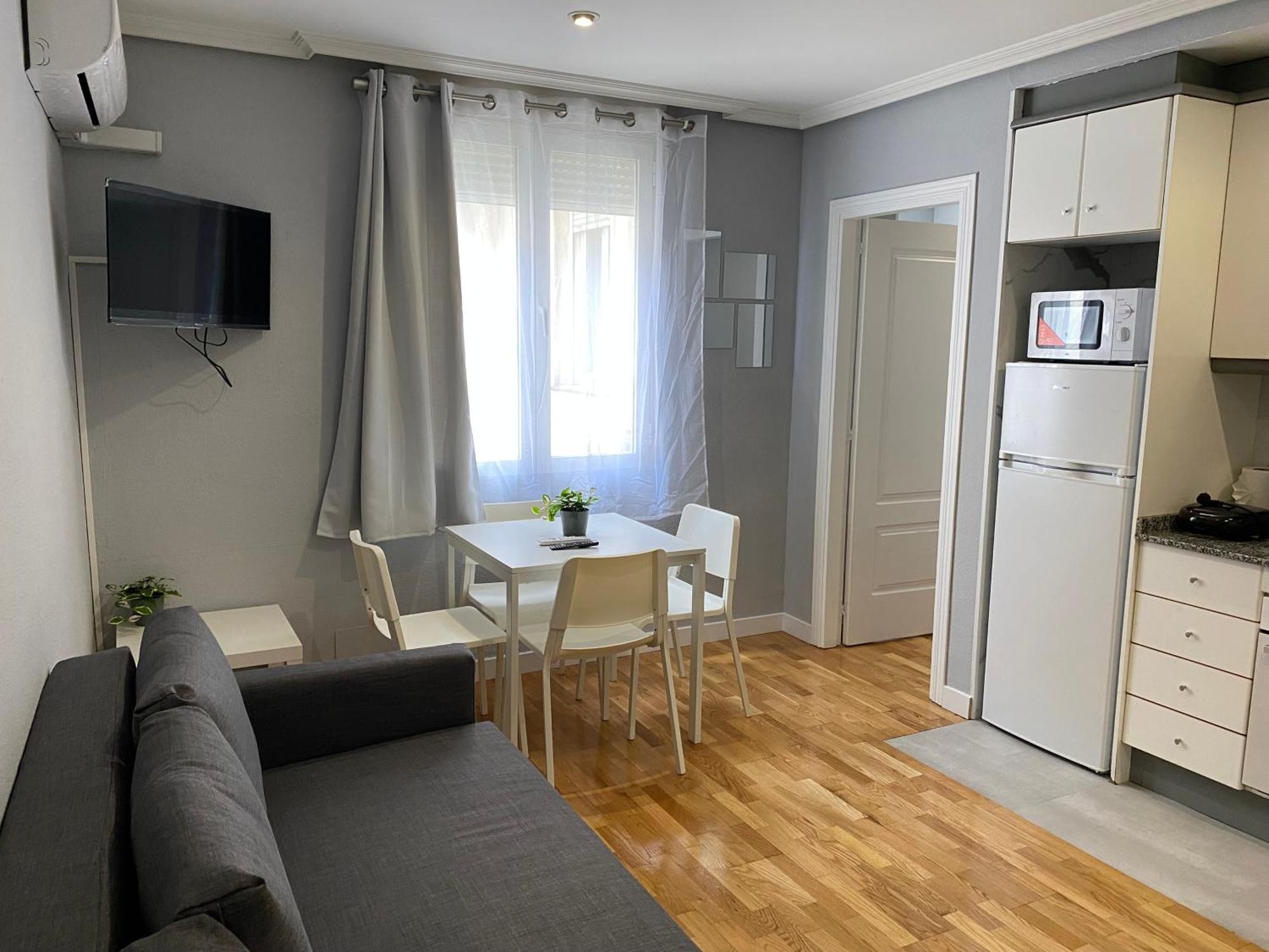Apartments Madrid Principe 2 Esterno foto