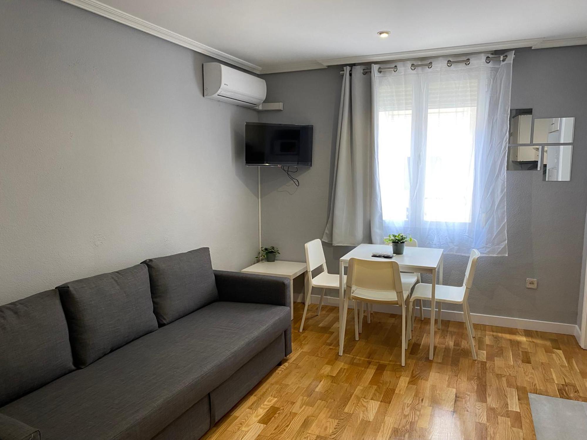 Apartments Madrid Principe 2 Esterno foto